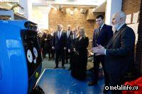 Антон Алиханов осмотрел производство первого российского трактора-робота на базе ИИ